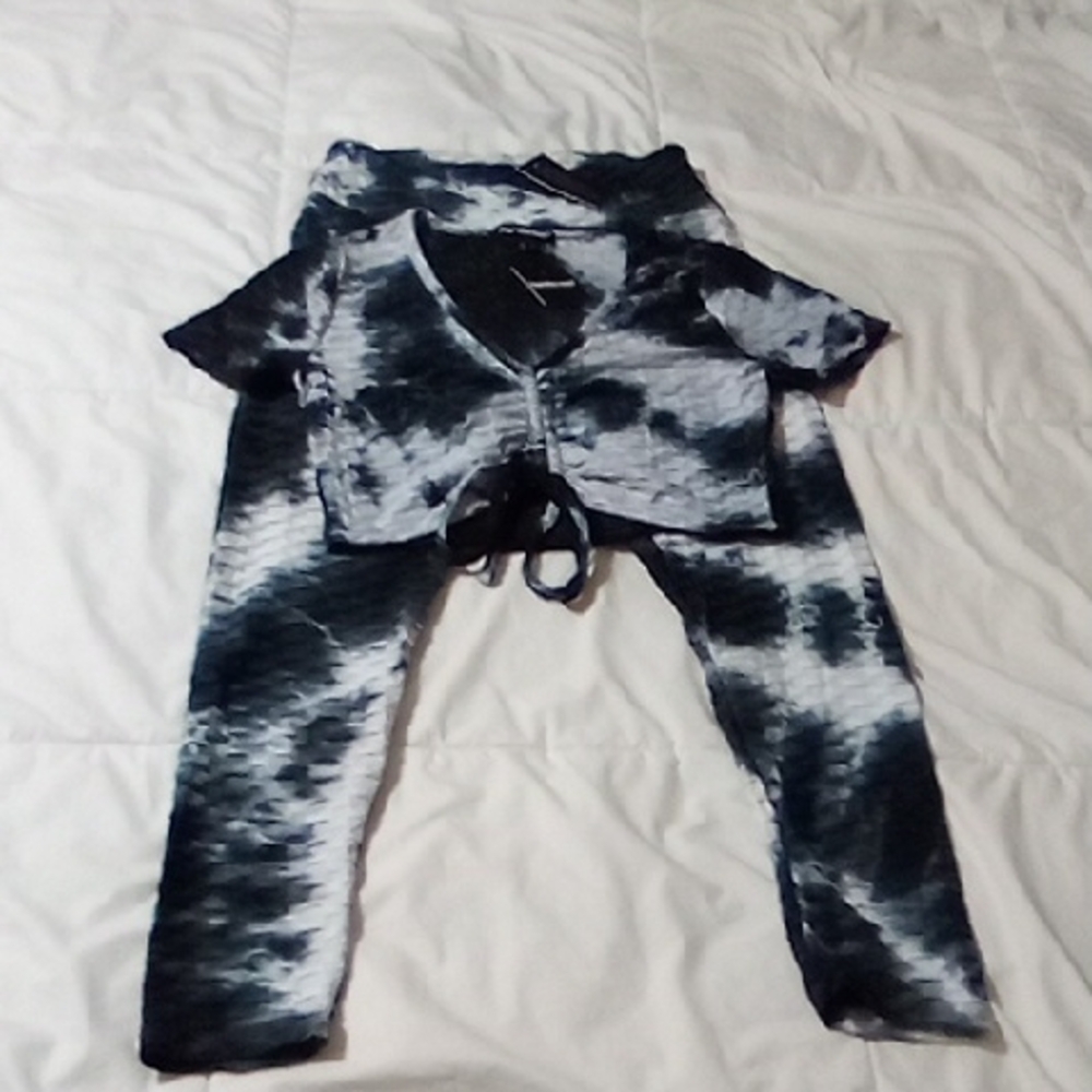 Charlotte Russe Black and White Tie-Dye Leggings And Top Set